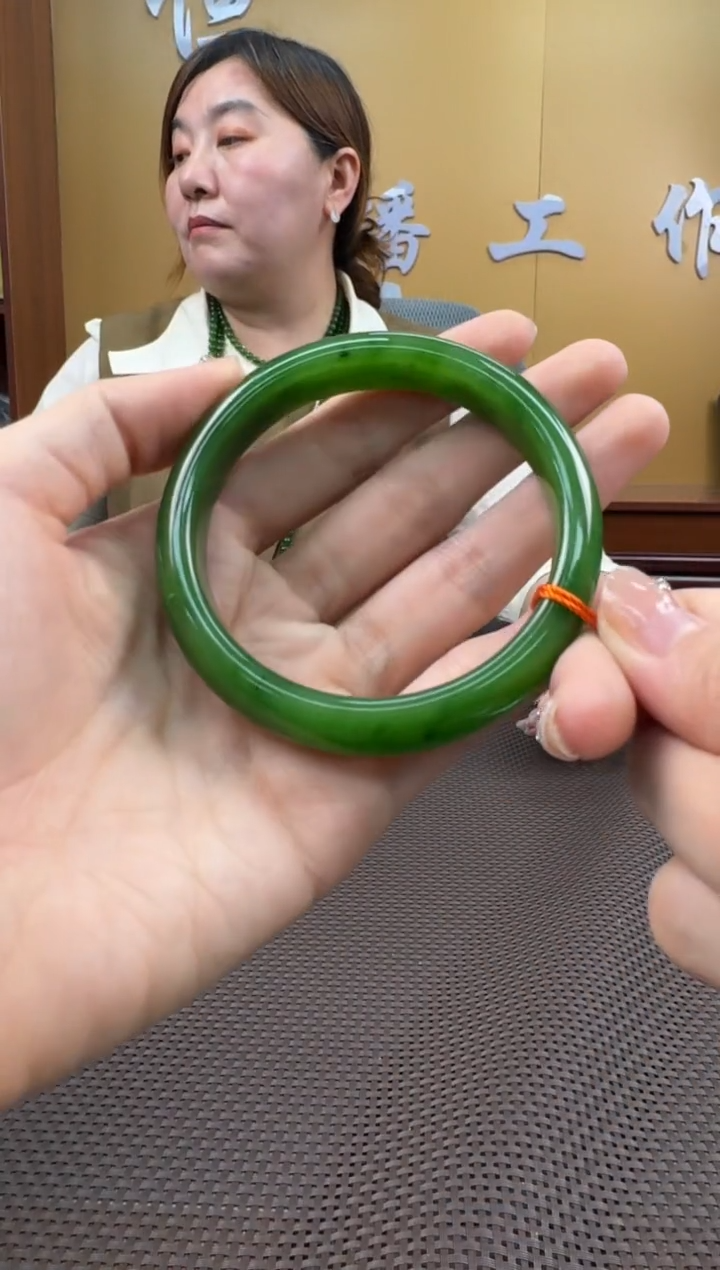 【闪购商品】和田玉手镯未镶嵌60