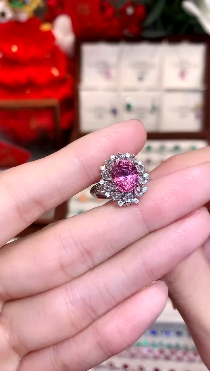 【闪购商品】尖晶石戒指18K金镶嵌2.56ct/天然宝石/七天无理由