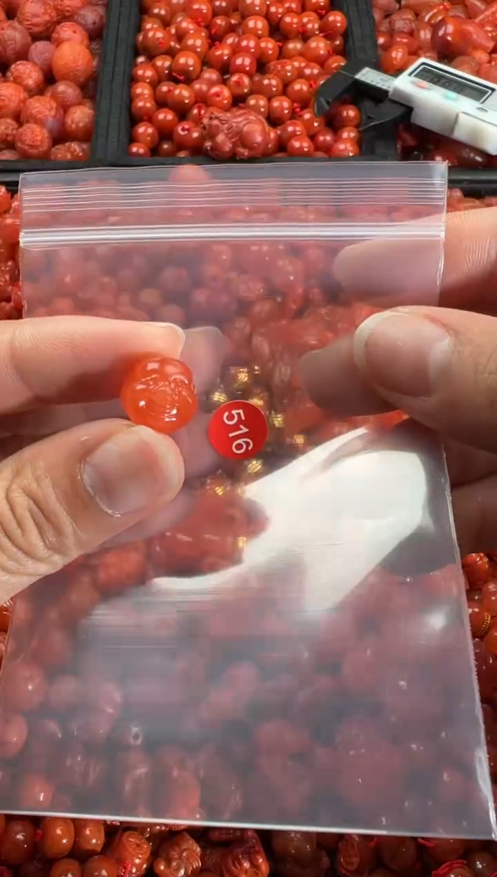 【闪购商品】南红玛瑙颈饰未镶嵌1
