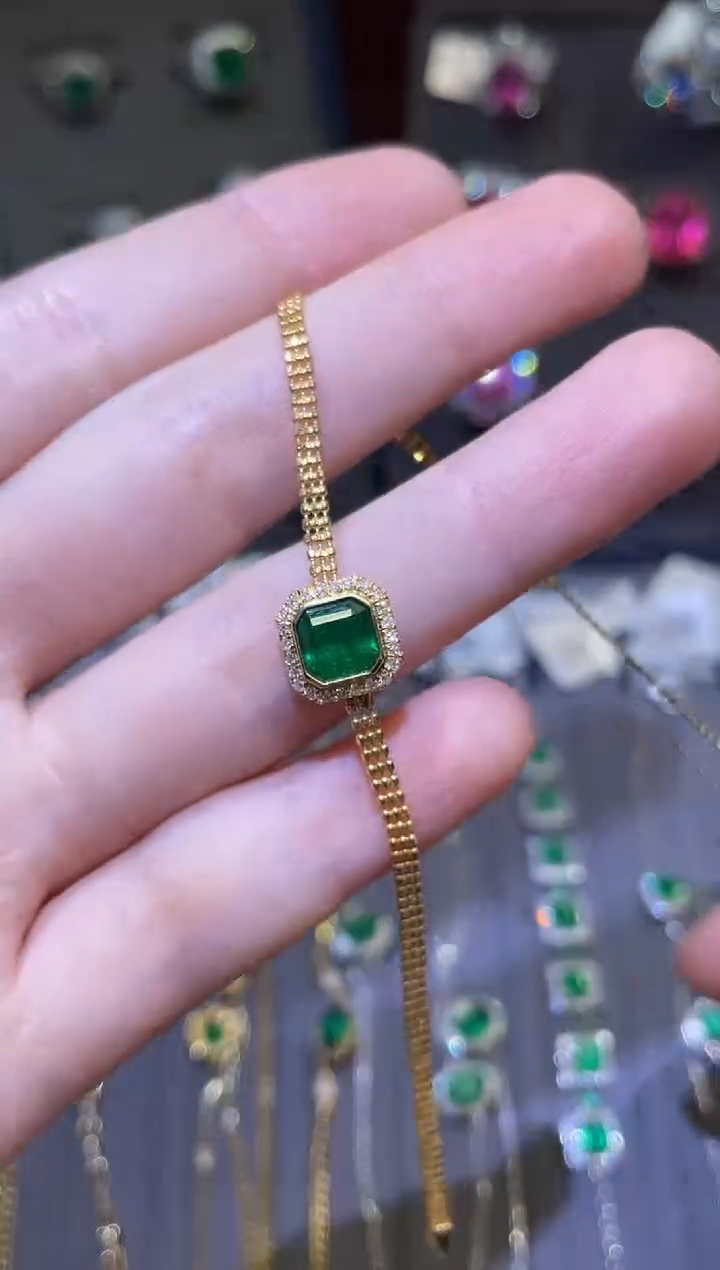 【闪购商品】祖母绿手链18K金镶嵌0.96ct