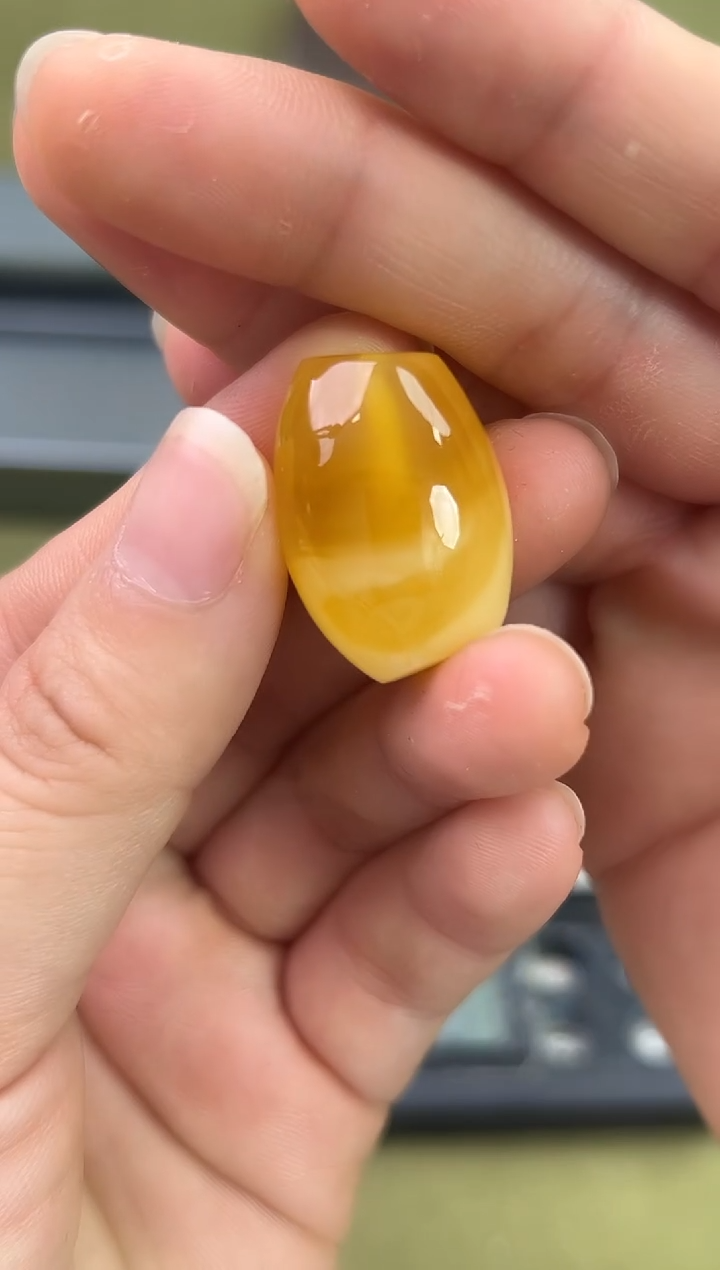 裸石琥珀未镶嵌琥珀蜜蜡吊坠