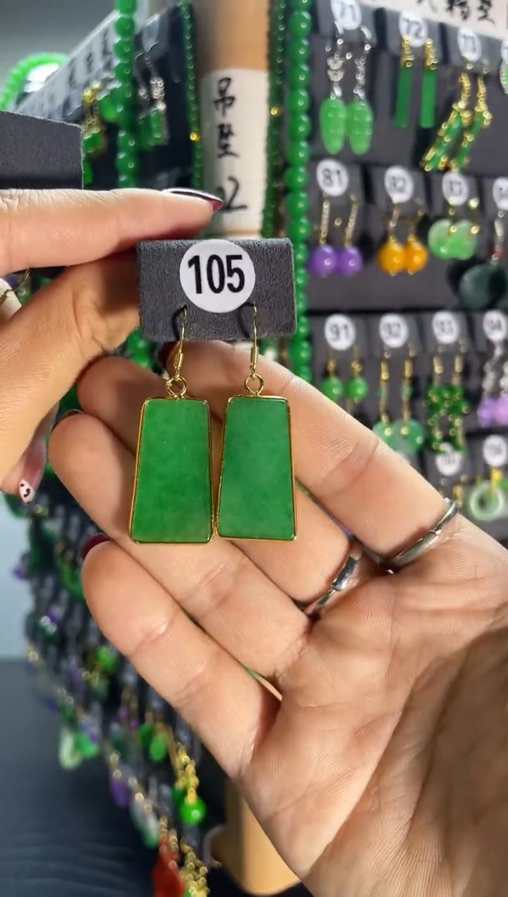 【闪购商品】翡翠耳饰银S925镶嵌105...