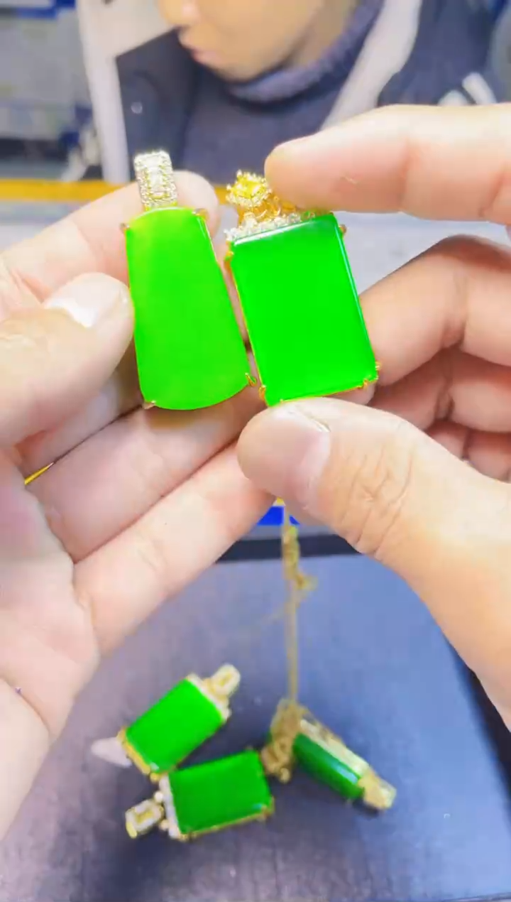 时尚精美高端吊坠189