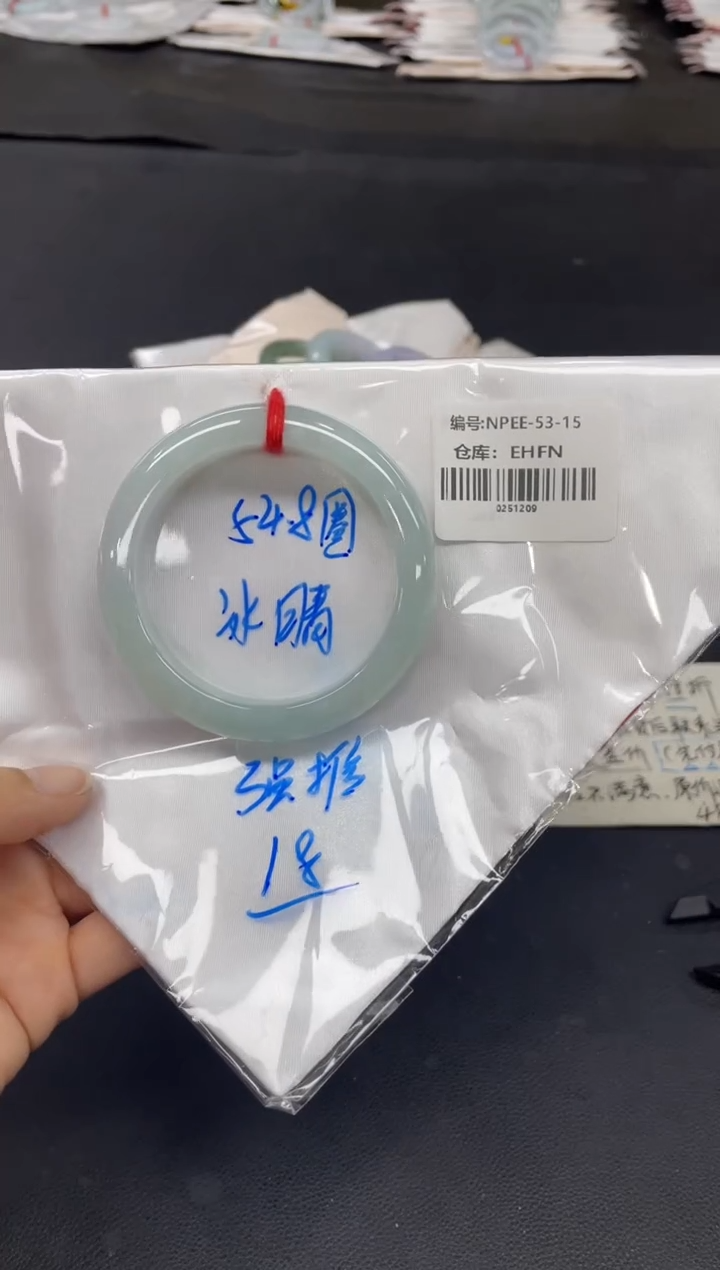 未镶嵌手镯翡翠翡翠手镯