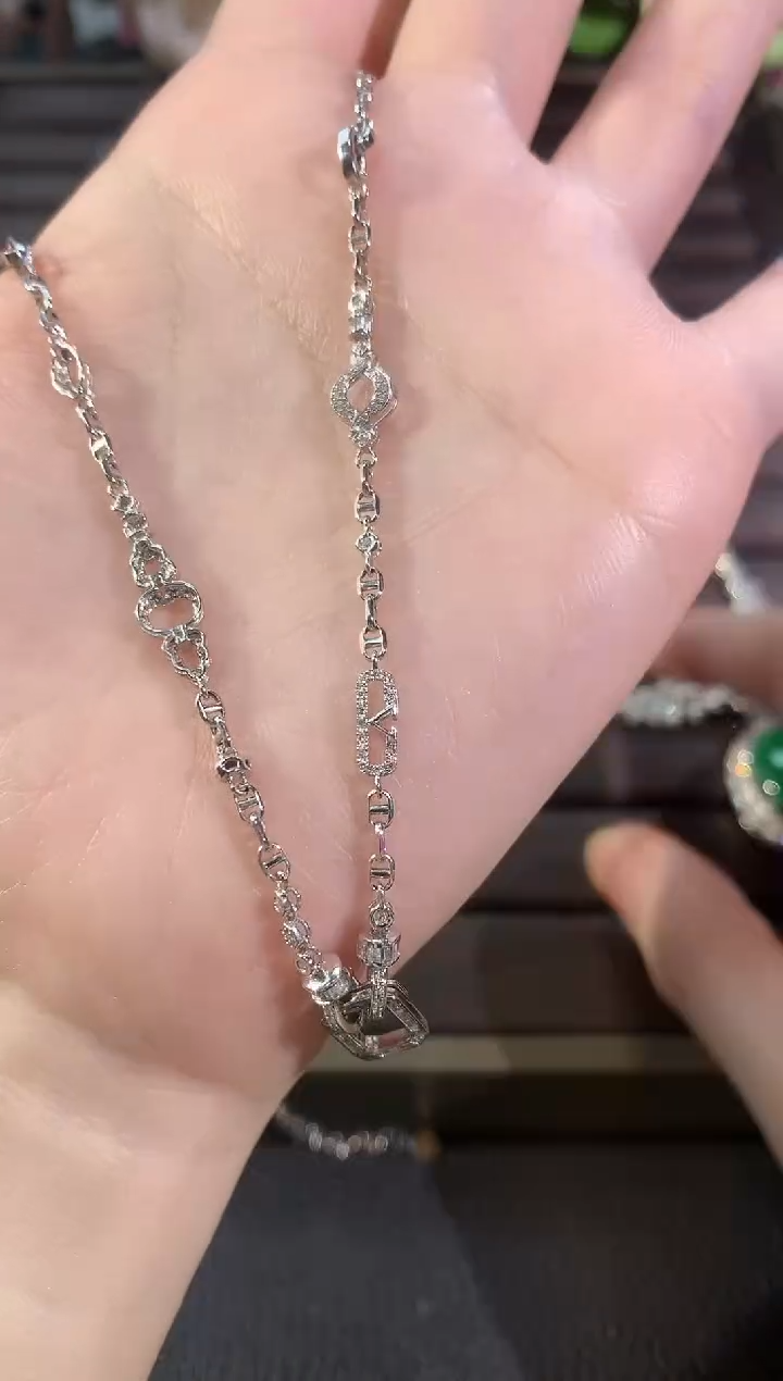 18K金镶嵌项链天然钻石冬日珠宝多样性发货一件Q22