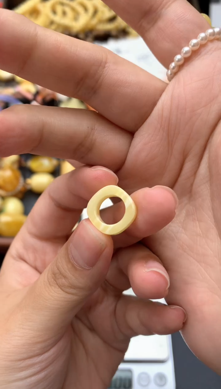 【闪购商品】琥珀珠宝奇石未镶嵌102琥珀蜜蜡花粉有纹小坑介意勿拍