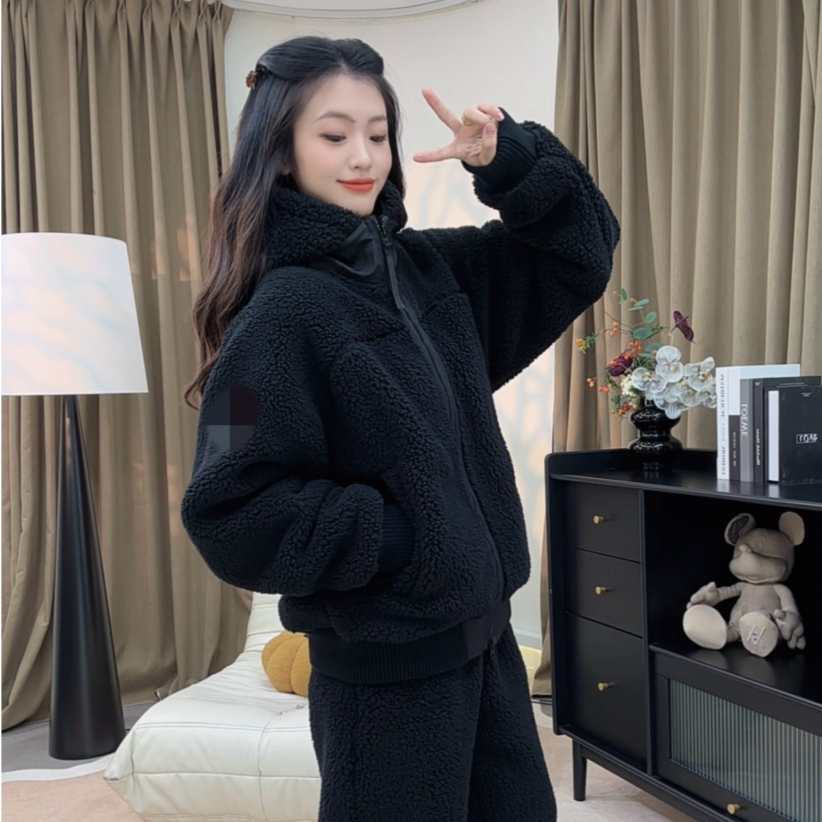 极寒系列摇粒绒三层复合抓绒连帽可外穿家居服宽松袖标可拆卸