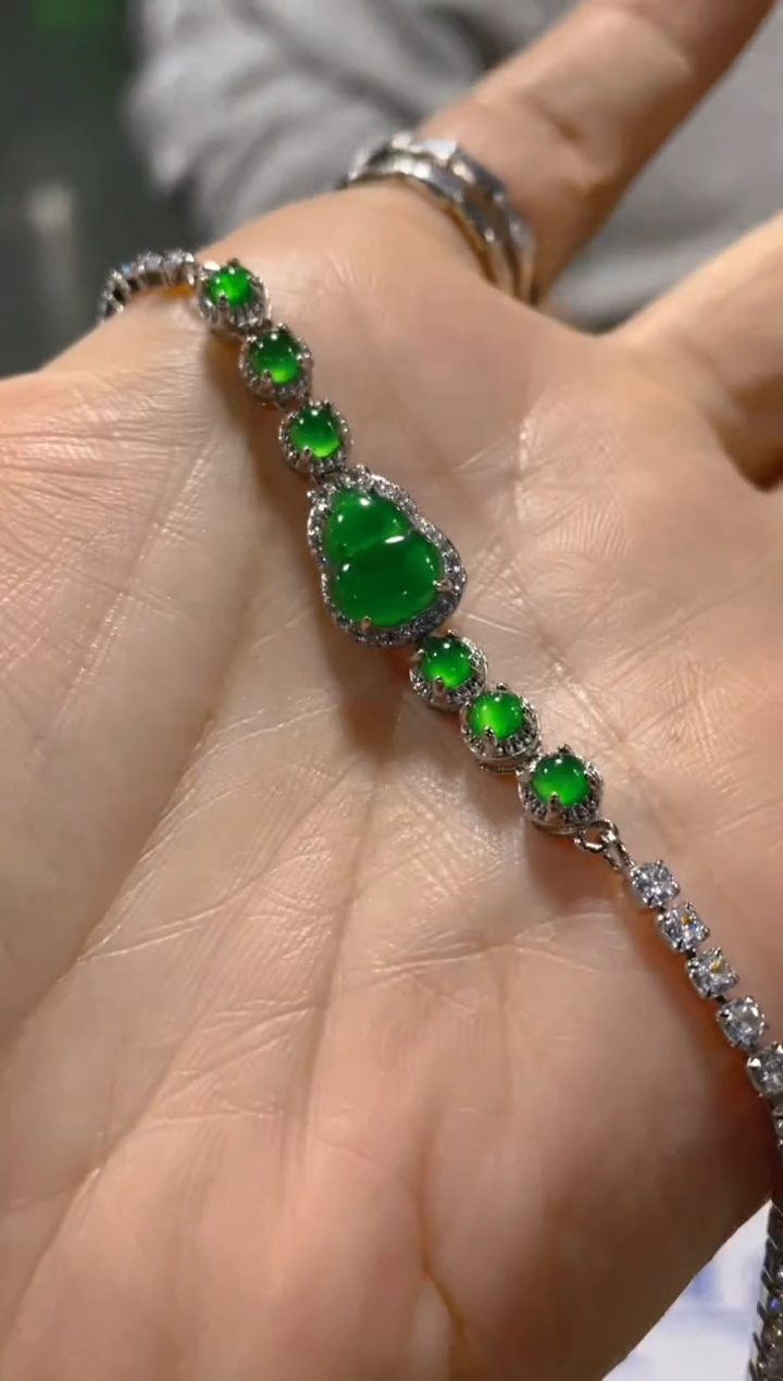 【闪购商品】定制翡翠未镶嵌天然A货翡翠多样性发货拍一发一