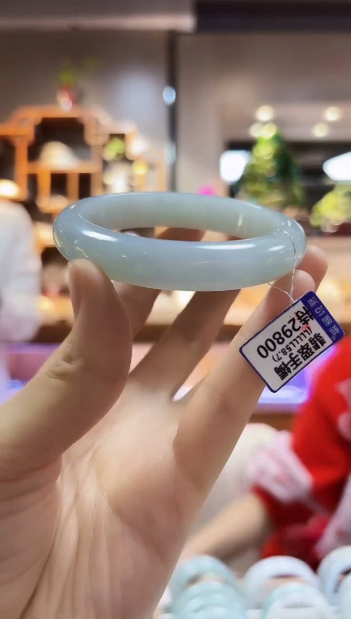 【闪购商品】翡翠颈饰未镶嵌58.6手镯