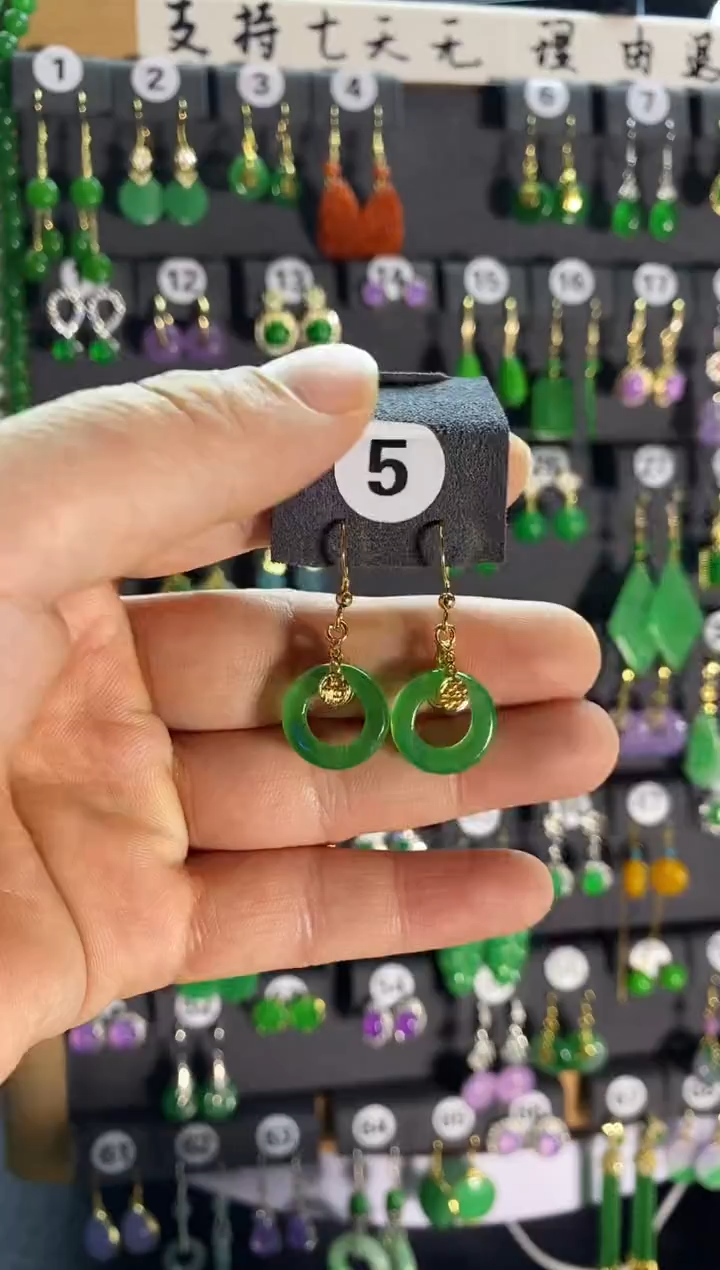 【闪购商品】翡翠耳饰银S925镶嵌5....