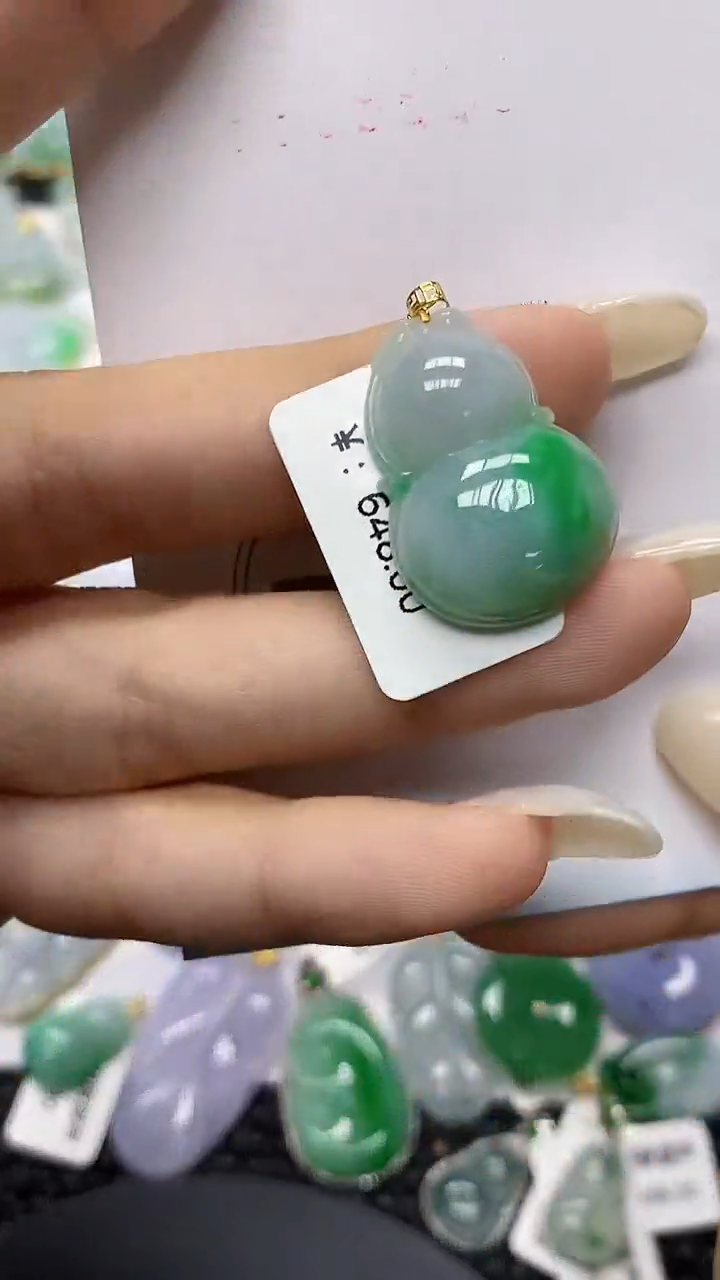 颈饰18K金镶嵌翡翠11111111111