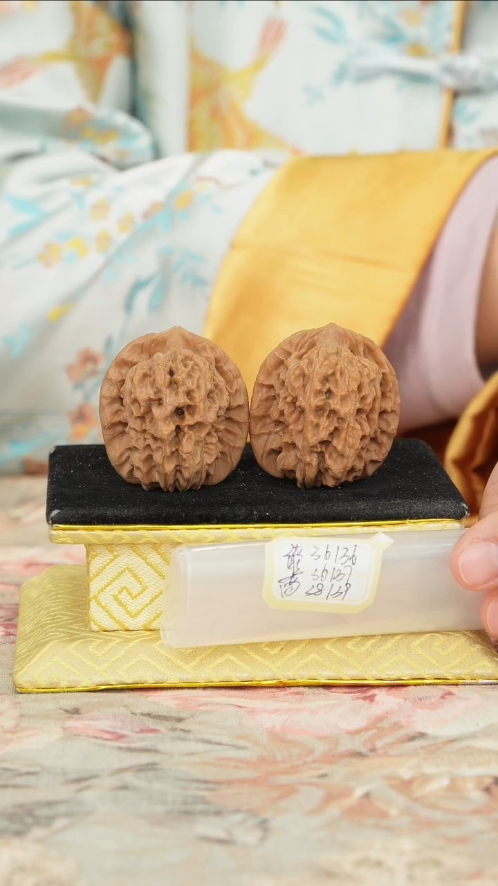 【闪购商品】文玩核桃把件非嫁接马老四