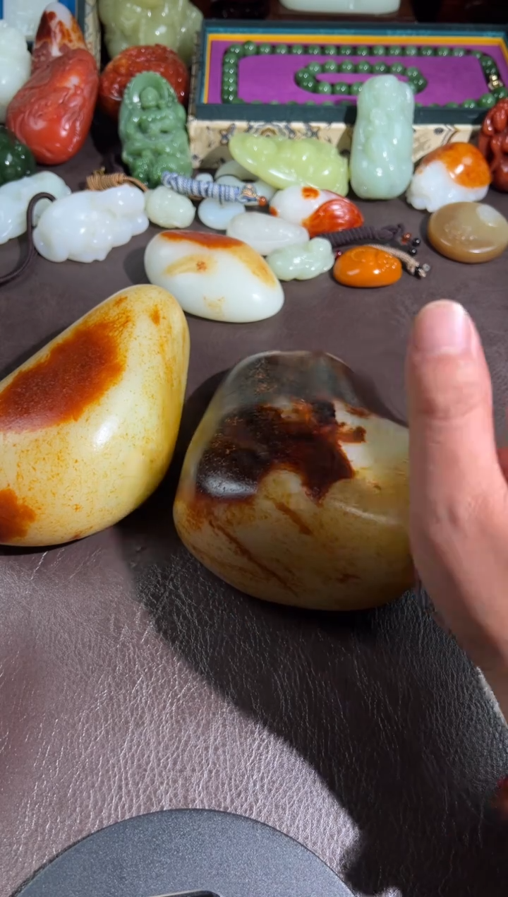 未镶嵌和田玉把件冯**.和田玉