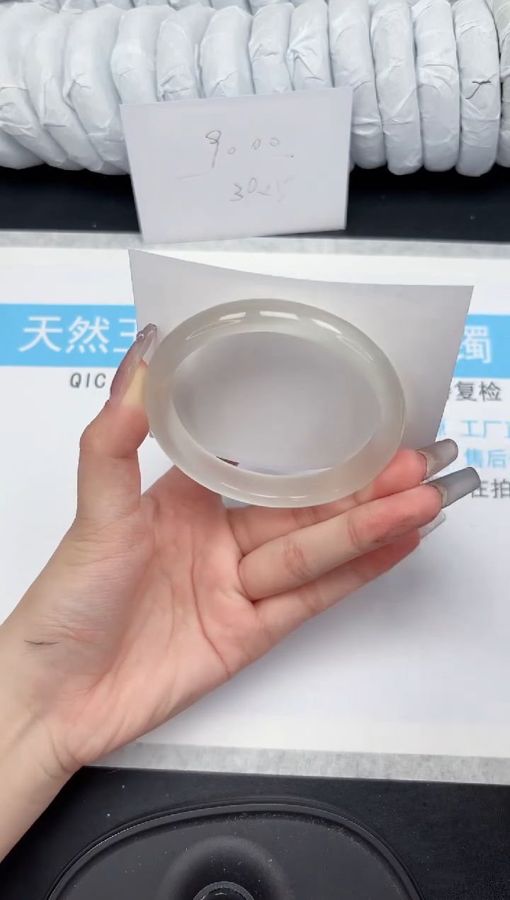 【闪购商品】石英质玉手镯未镶嵌64-62