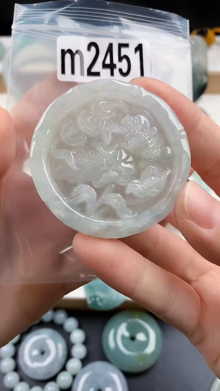 颈饰未镶嵌翡翠天然翡翠吊坠挂件