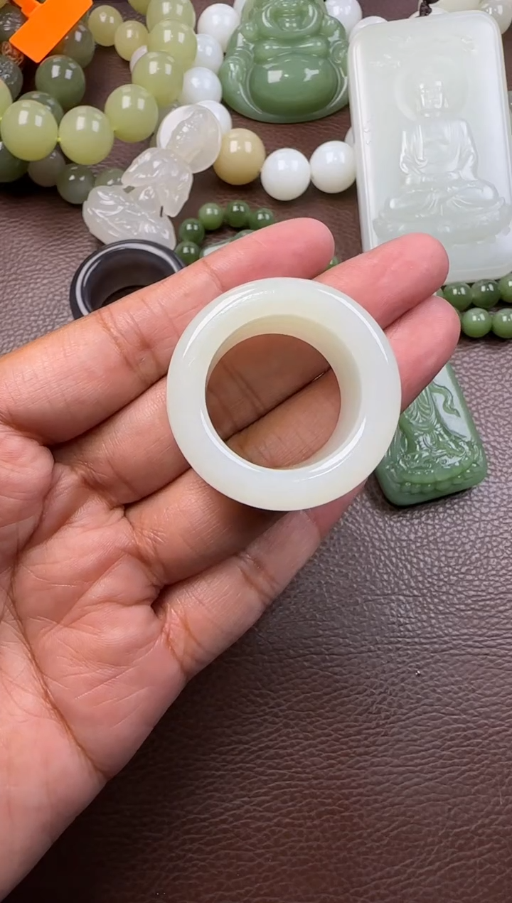 和田玉未镶嵌挂件扳指