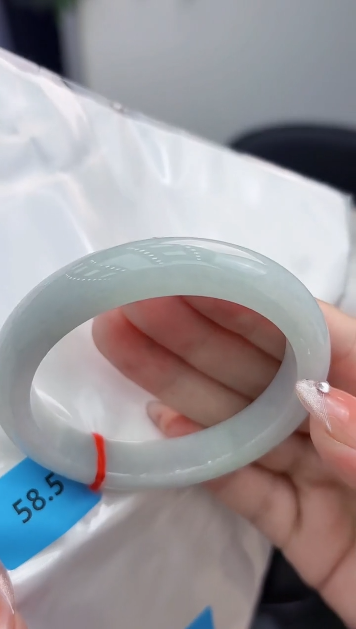 【闪购商品】翡翠手镯未镶嵌翡翠手镯