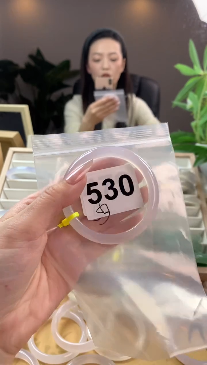 【闪购商品】玛瑙/玉髓手镯未镶嵌530