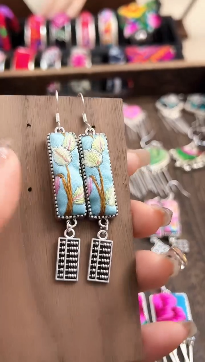 【闪购商品】织绣民族风老绣饰品514