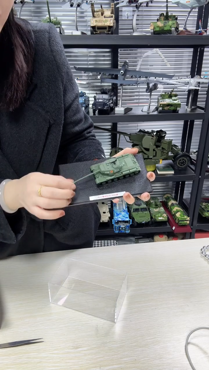 1/72合金功臣号模型一个