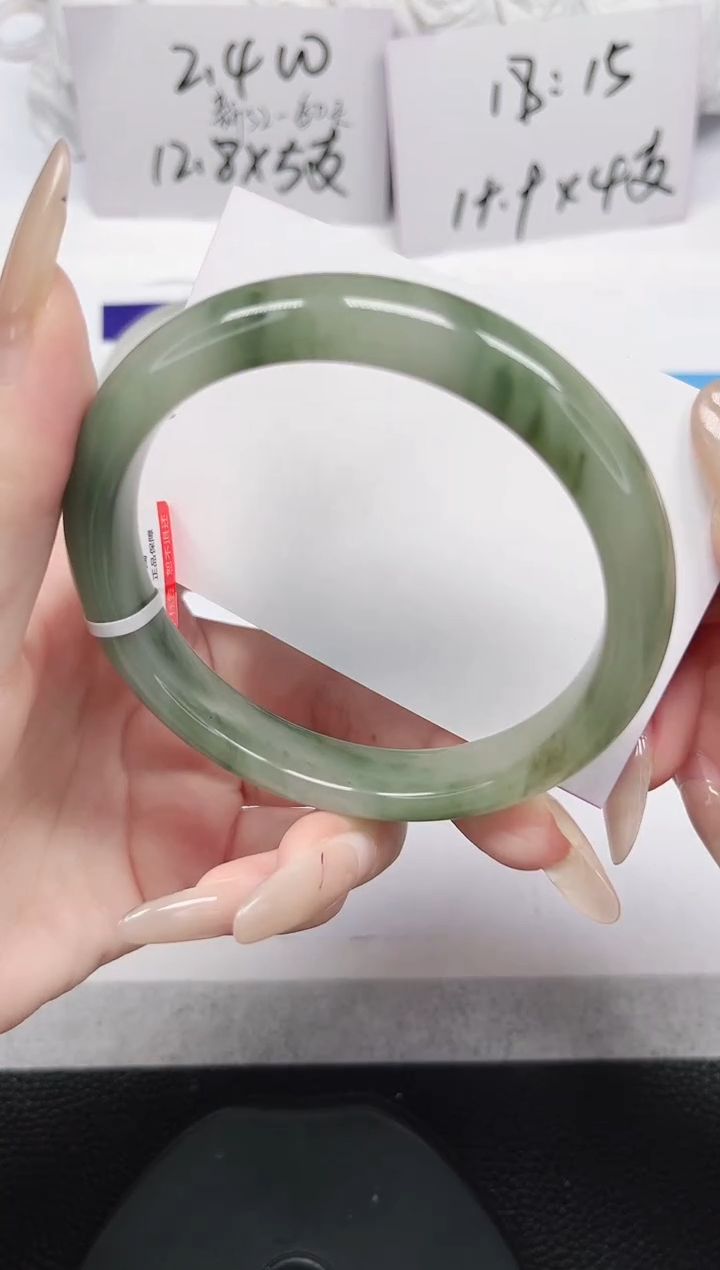 未镶嵌手镯石英岩玉261-63/64