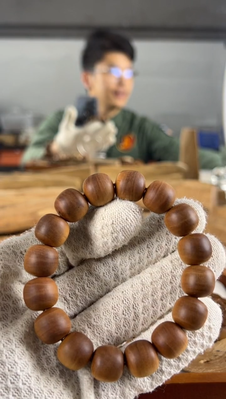 【闪购商品】檀香木其他极系列塞勒姆官仓1314横黑焦糖奶甜醇