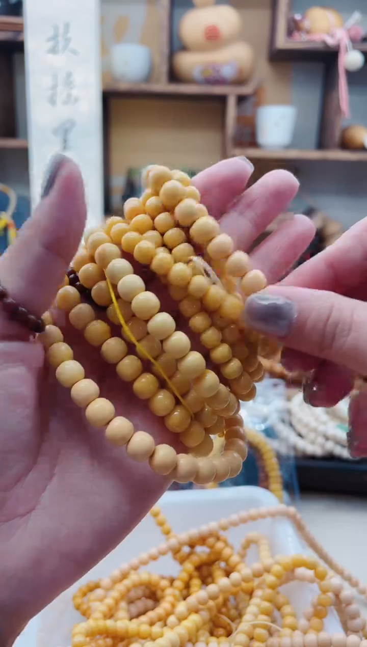 【闪购商品】石英质玉（黄龙玉）手链未镶嵌C176缅黄单圈