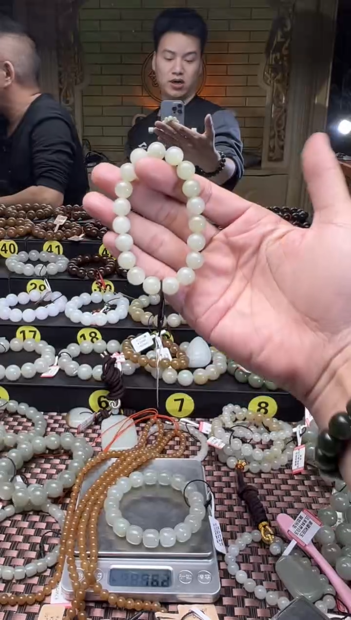 【闪购商品】和田玉手串未镶嵌且末料青白玉手串卡10