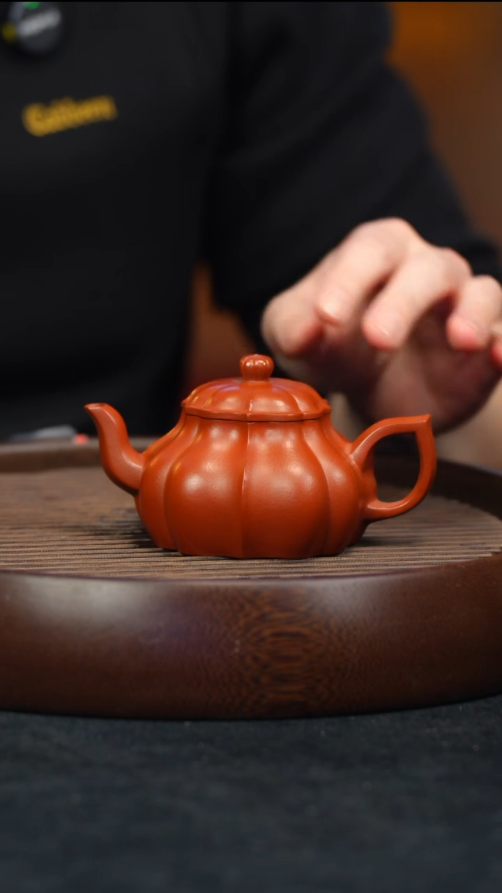 【闪购商品】紫砂茶壶朱泥 筋纹梨形 JF
