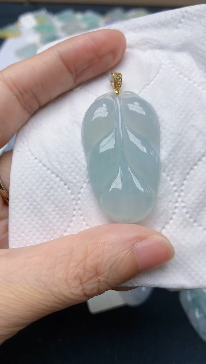 翡翠18K金镶嵌颈饰天然缅甸A货翡翠