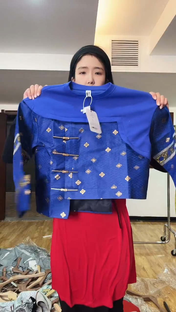 卫衣       S码         110斤   