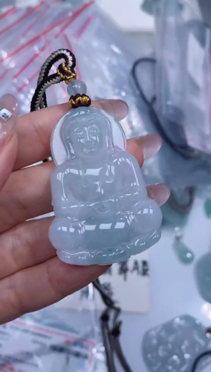 颈饰未镶嵌翡翠吊坠