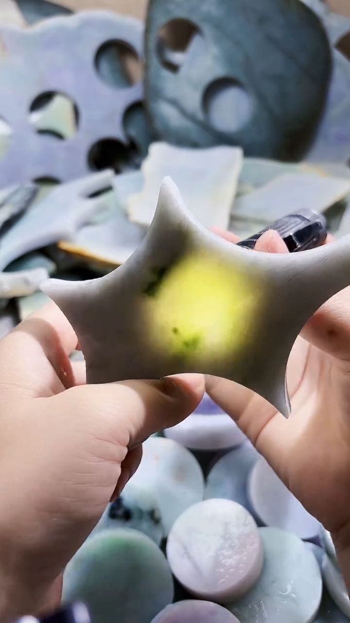 翡翠未镶嵌颈饰翡翠A货 姜谭570