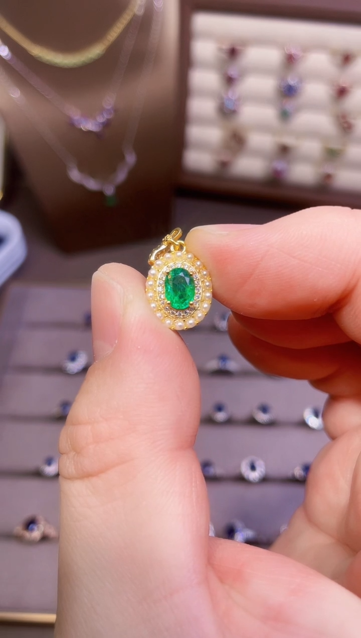 【闪购商品】祖母绿吊坠(赠链)银S925镶嵌一条