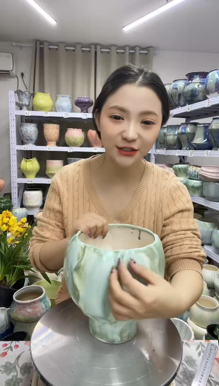 【12.7号】  花盆  高 ：20    口：15