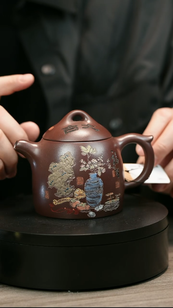 茶壶紫砂紫*H2487李小琴彩刻秦权