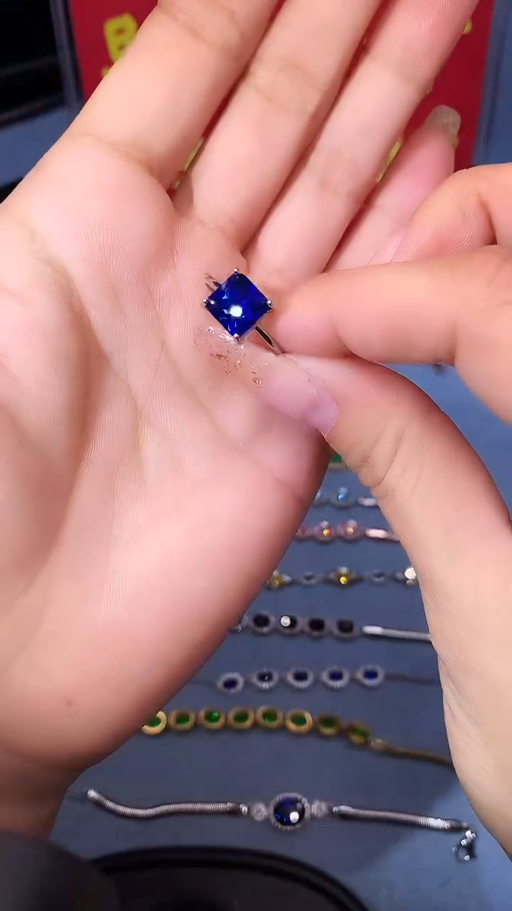 【闪购商品】蓝宝石戒指银S925镶嵌111