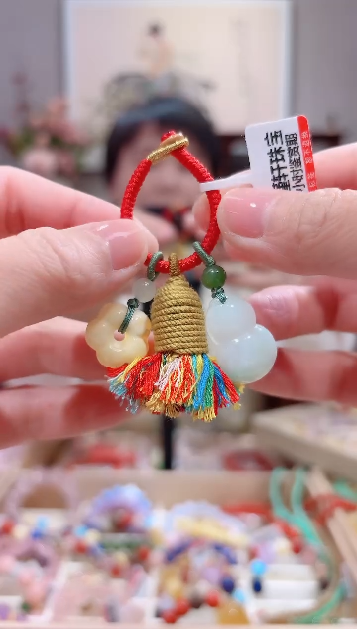 【闪购商品】蜜蜡手链未镶嵌设计款珠串多样性发货其一