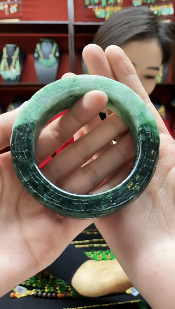 颈饰未镶嵌翡翠清***玟手镯58.8