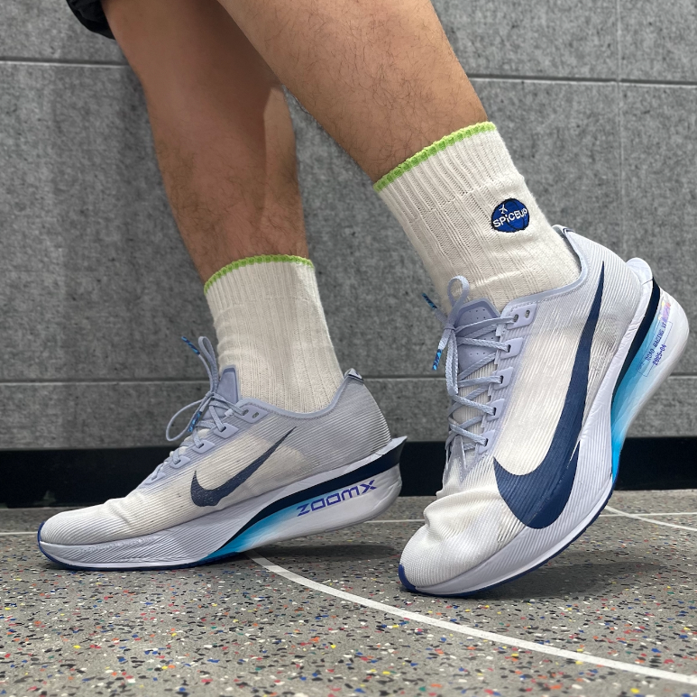 NIKE男子网面休闲鞋体育训练减震户外跑步鞋HF6414001
