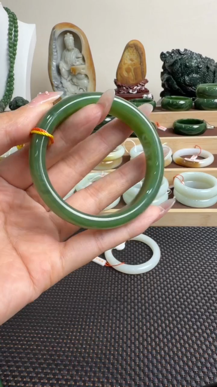 颈饰未镶嵌和田玉手镯55