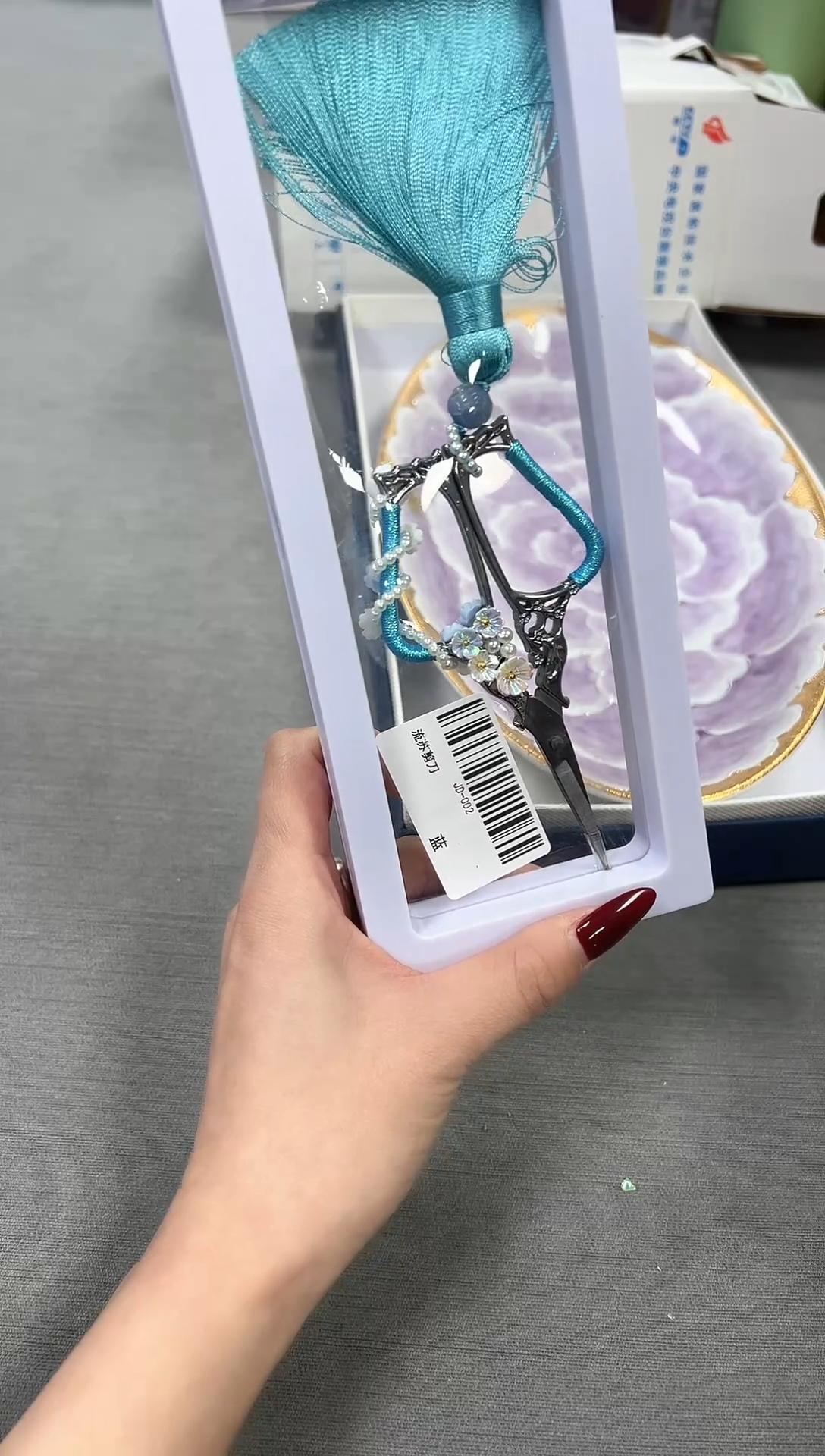 【闪购商品】瓷片新号开播不计成本欢迎点菜！