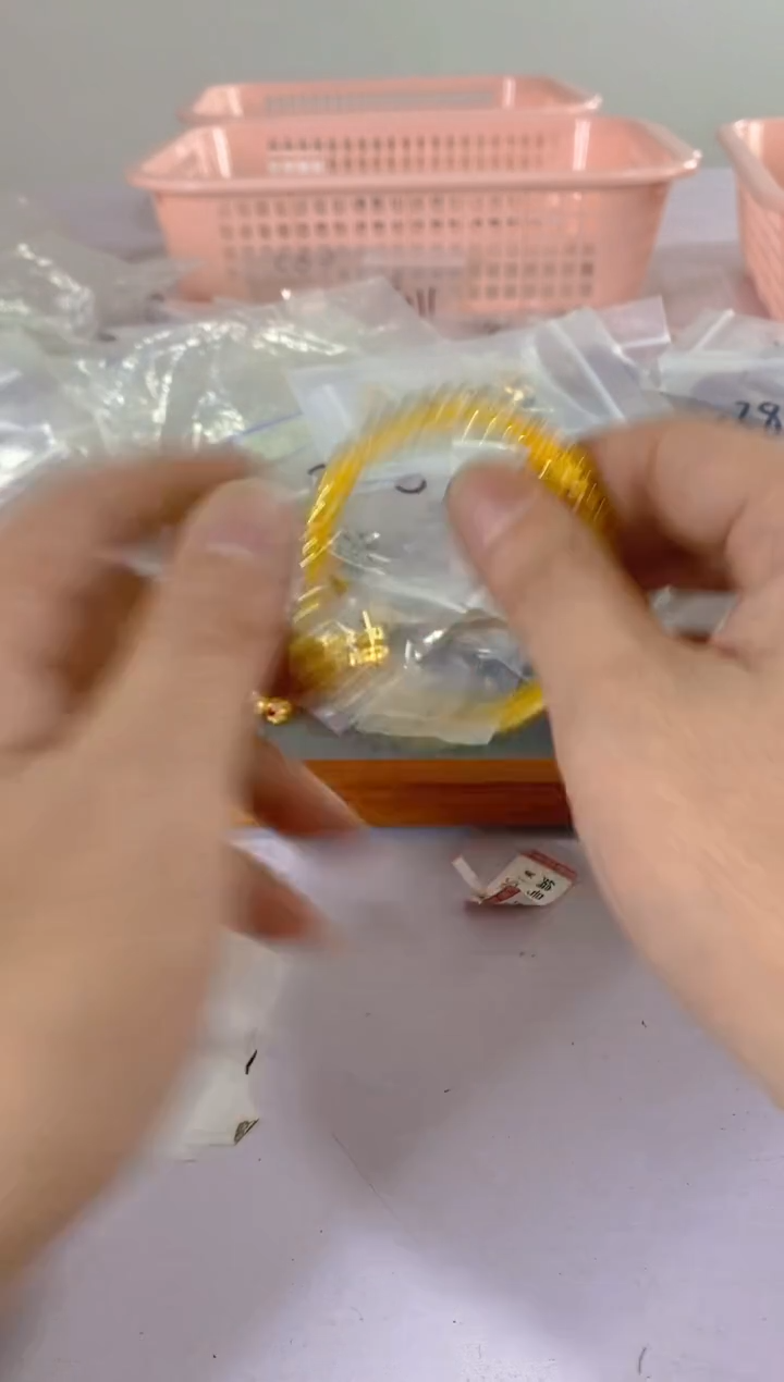 【闪购商品】水晶颈饰银S925镶嵌268红宝，蓝宝，多样性发一件赠链