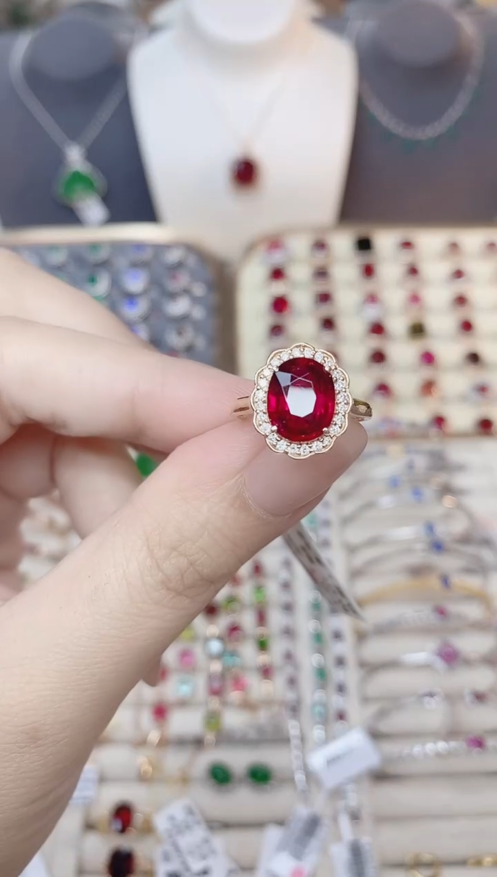 18K金镶嵌碧玺戒指碧玺3.5CT