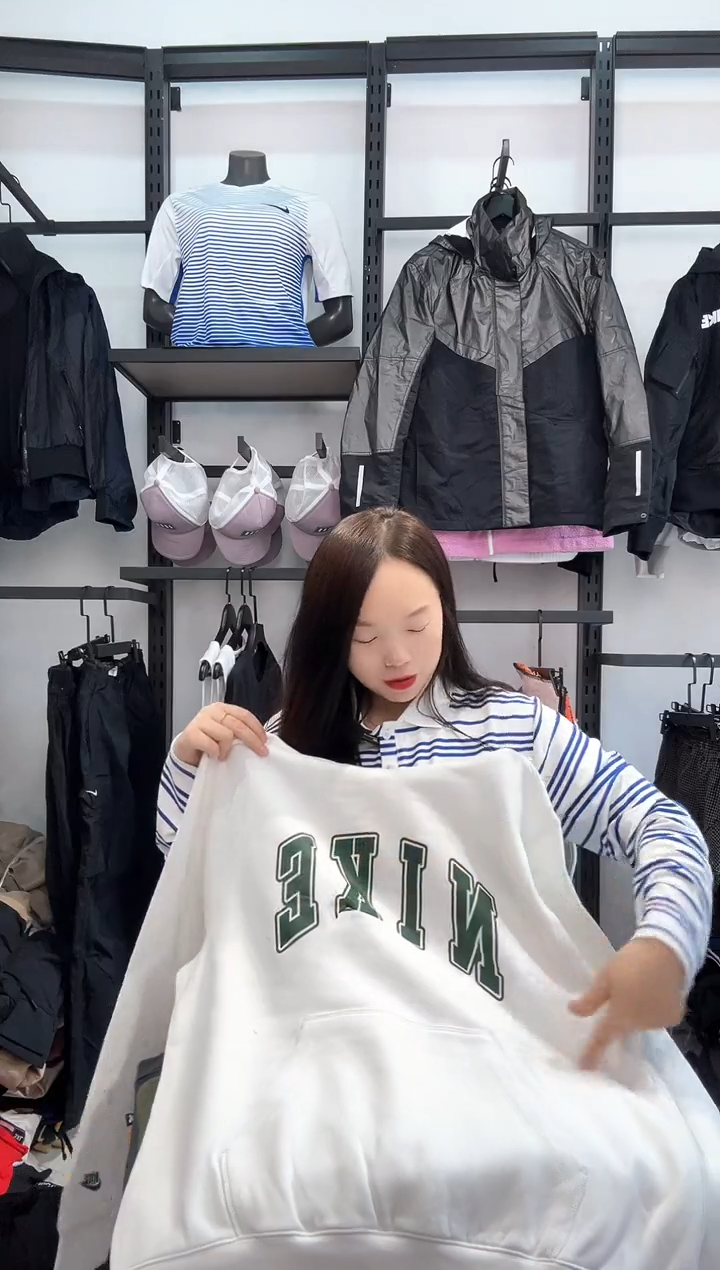 2110编码  瑕疵直播间过款为准 尺码XL