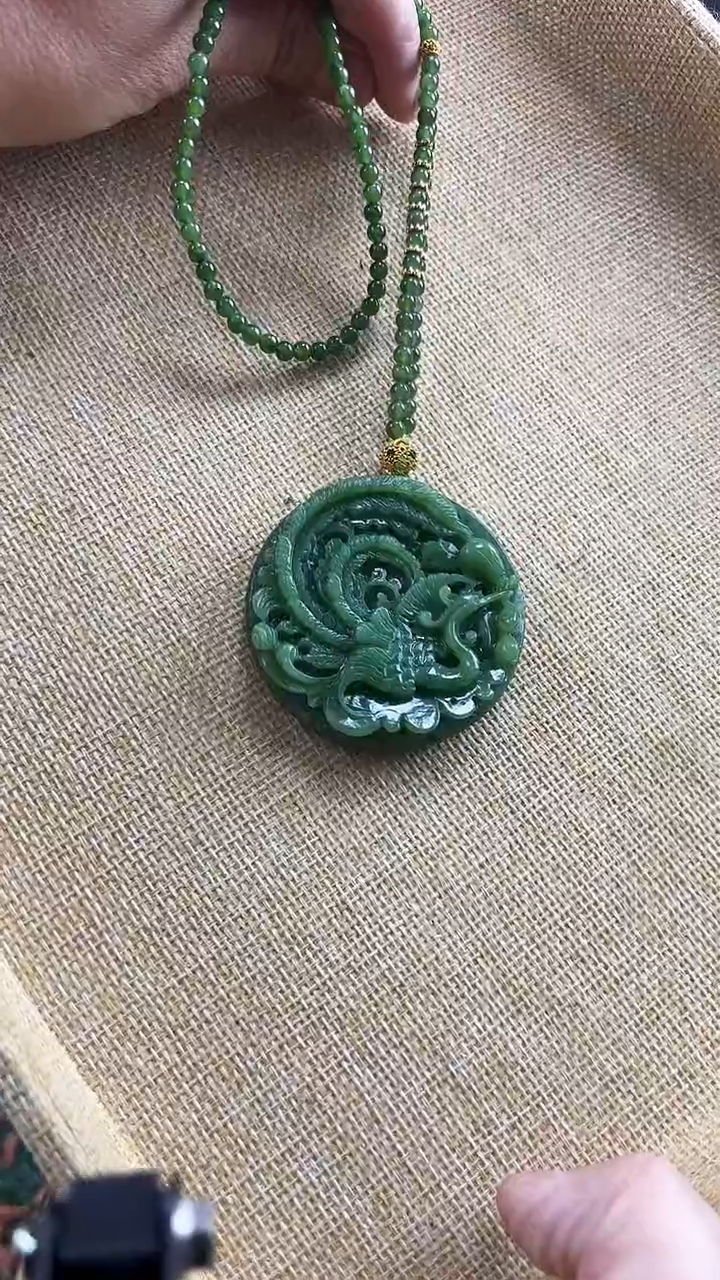 颈饰未镶嵌和田玉翩**舞凤凰