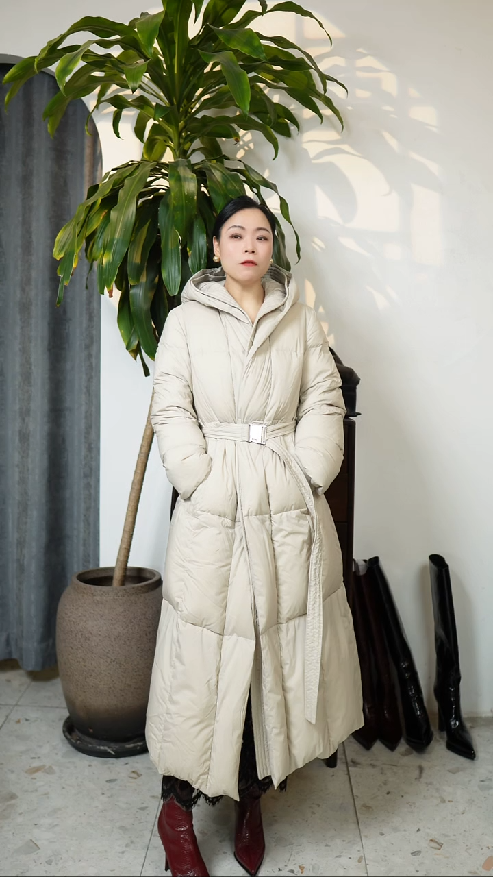 90鸭绒长款鸭绒服，米白色，S码【面料：聚酯，填充物90鸭绒】