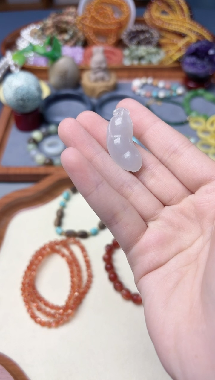 颈饰未镶嵌和田玉和田玉福豆吊坠ZD编绳