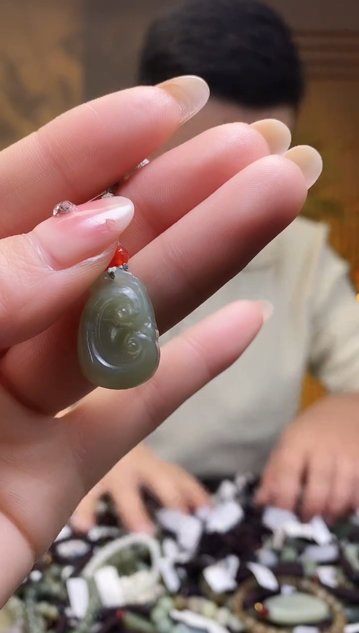【闪购商品】和田玉颈饰未镶嵌多样性发货，拍一发一
