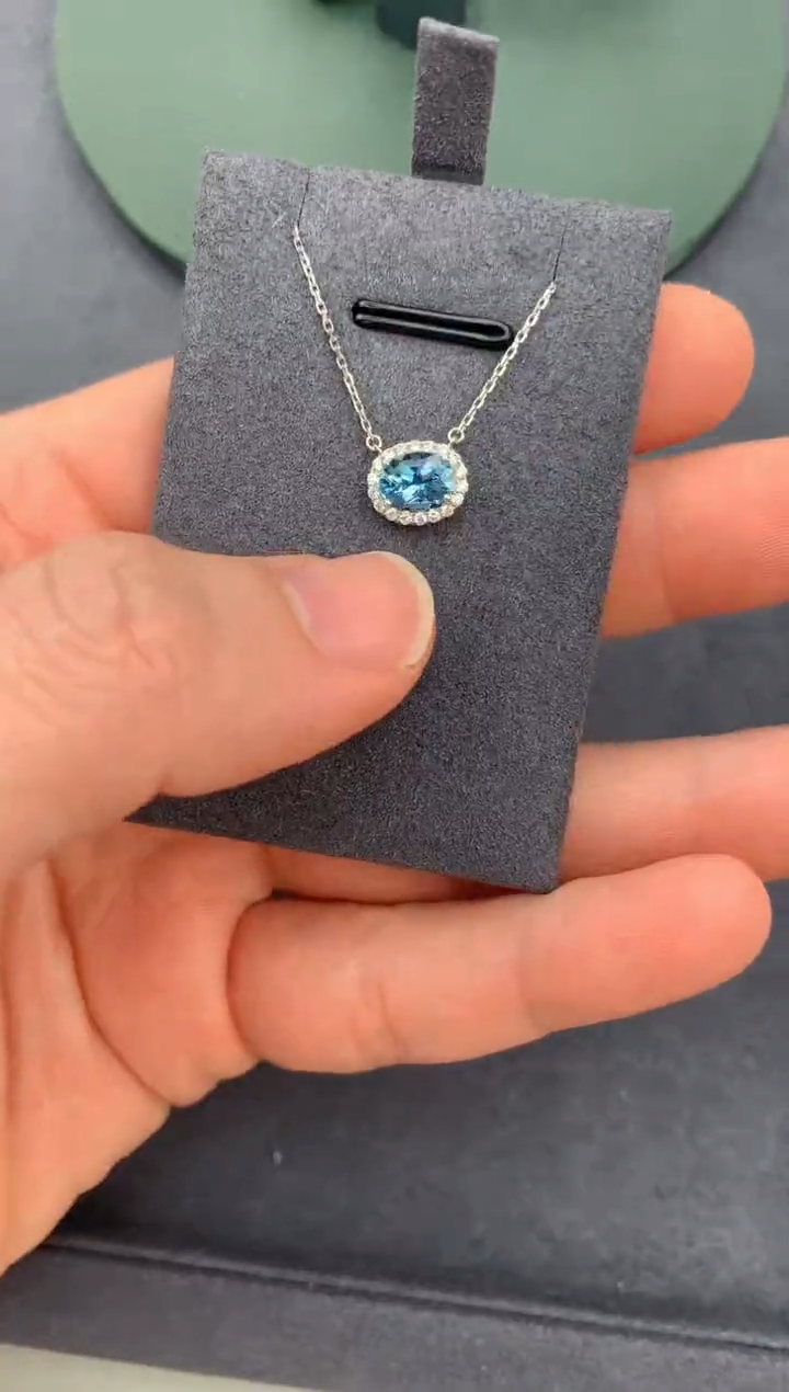 【闪购商品】海蓝宝石颈饰18K金镶嵌54分海蓝宝颈饰